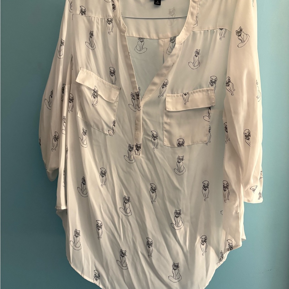 Torrid Cream 3/4 Sleeve Mandarin Collar Blouse